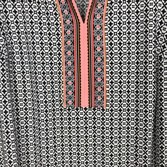 Beige by ECI medium 3/4 sleeve floral dress - Picture 4 of 8